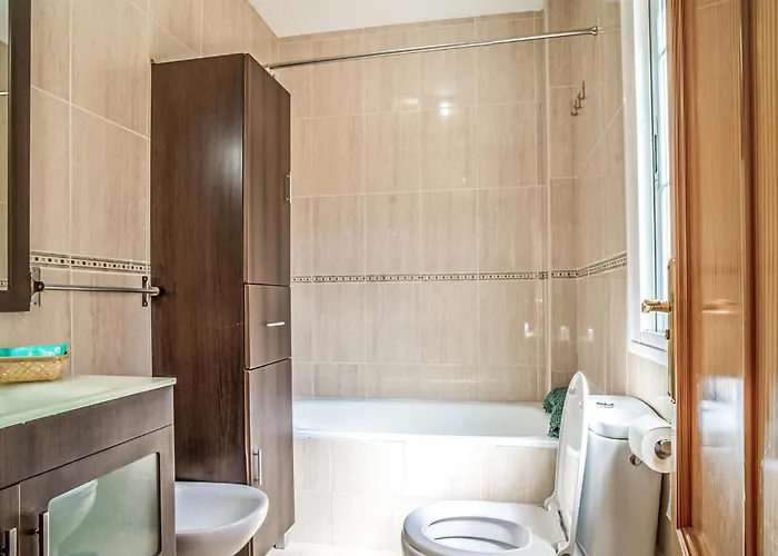 Cozy In With Kitchen בית נופש נרחה