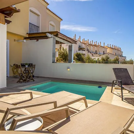 Cozy In With Kitchen 度假居