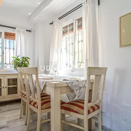 Σπίτι διακοπών Cozy In With Kitchen *