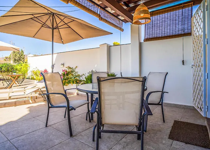 Дом отдыха Cozy In With Kitchen *